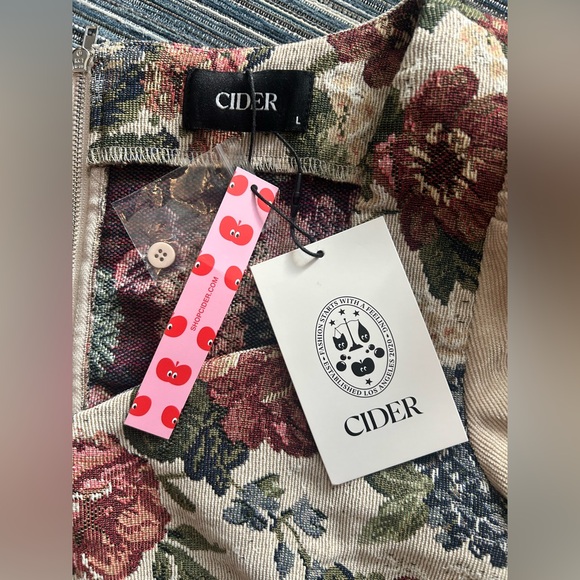 🆕 Cider Women’s Antique Show Long Sleeve Cropped Floral Blouse Size L - Picture 7 of 7